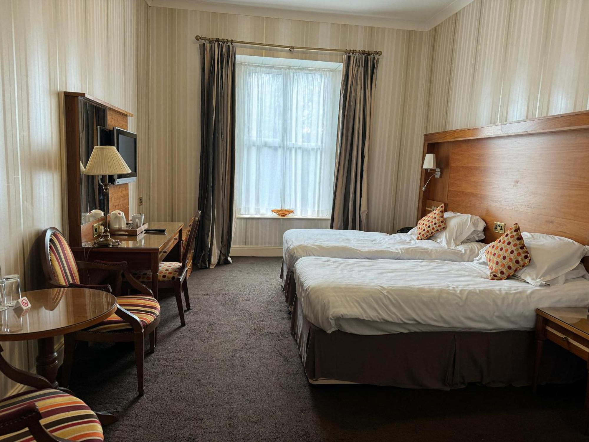 Tre-Ysgawen Hall & Spa Llangefni Exteriör bild