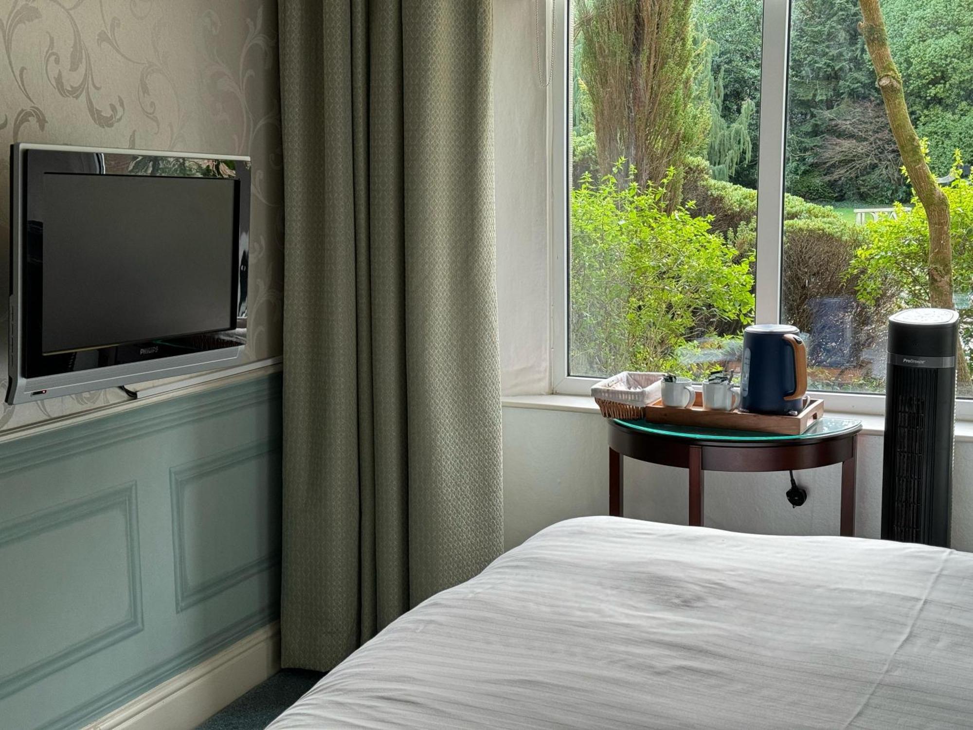 Tre-Ysgawen Hall & Spa Llangefni Exteriör bild