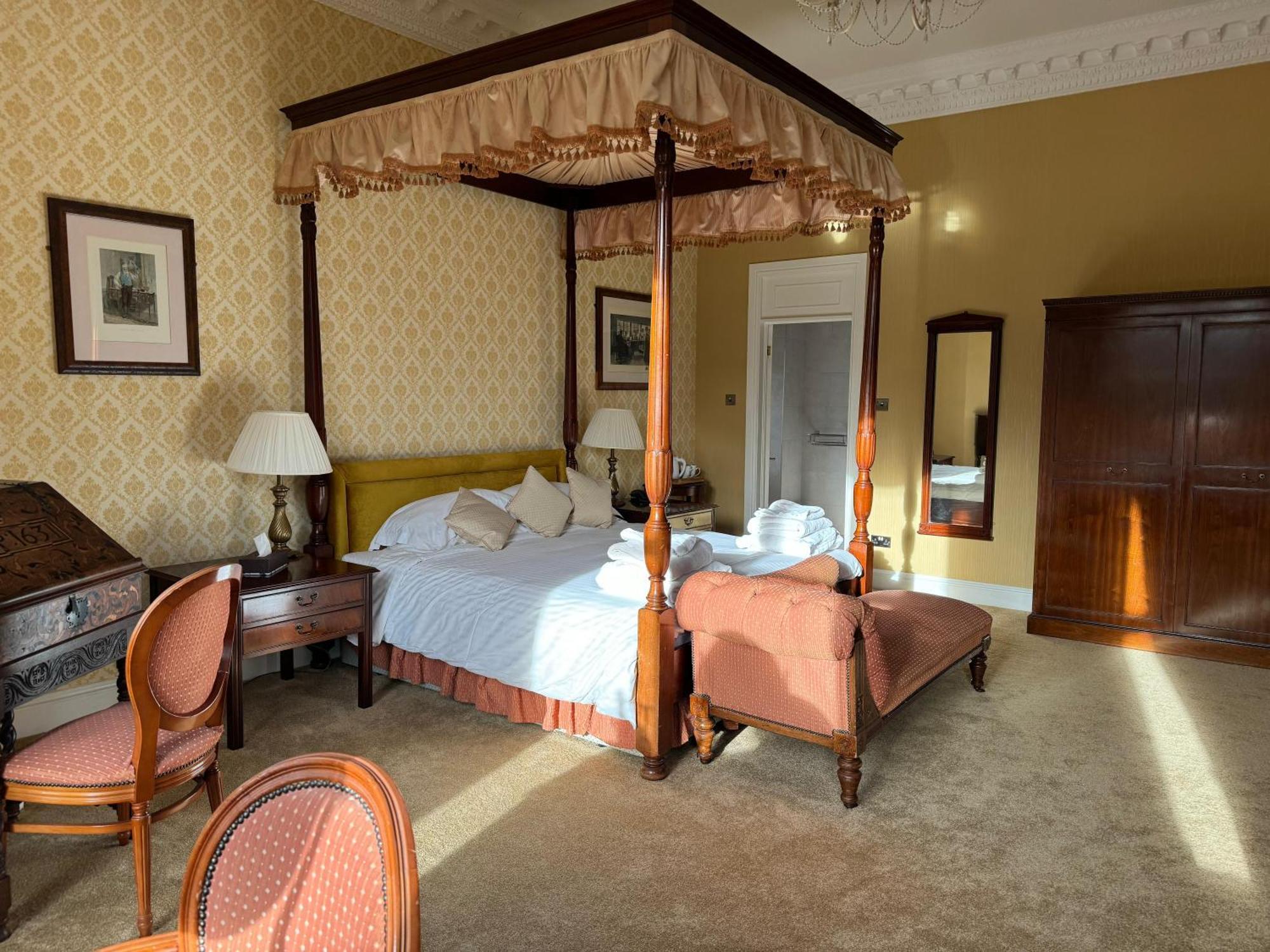 Tre-Ysgawen Hall & Spa Llangefni Exteriör bild