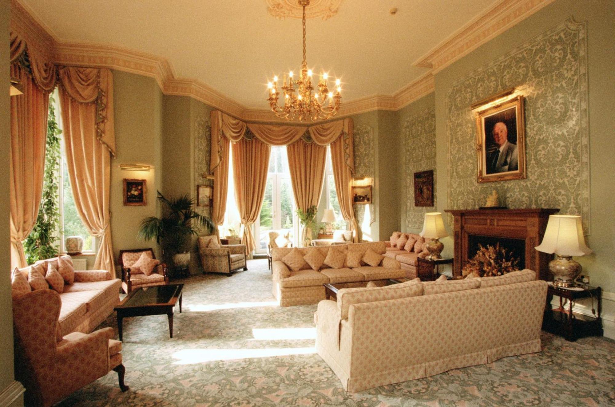 Tre-Ysgawen Hall & Spa Llangefni Exteriör bild