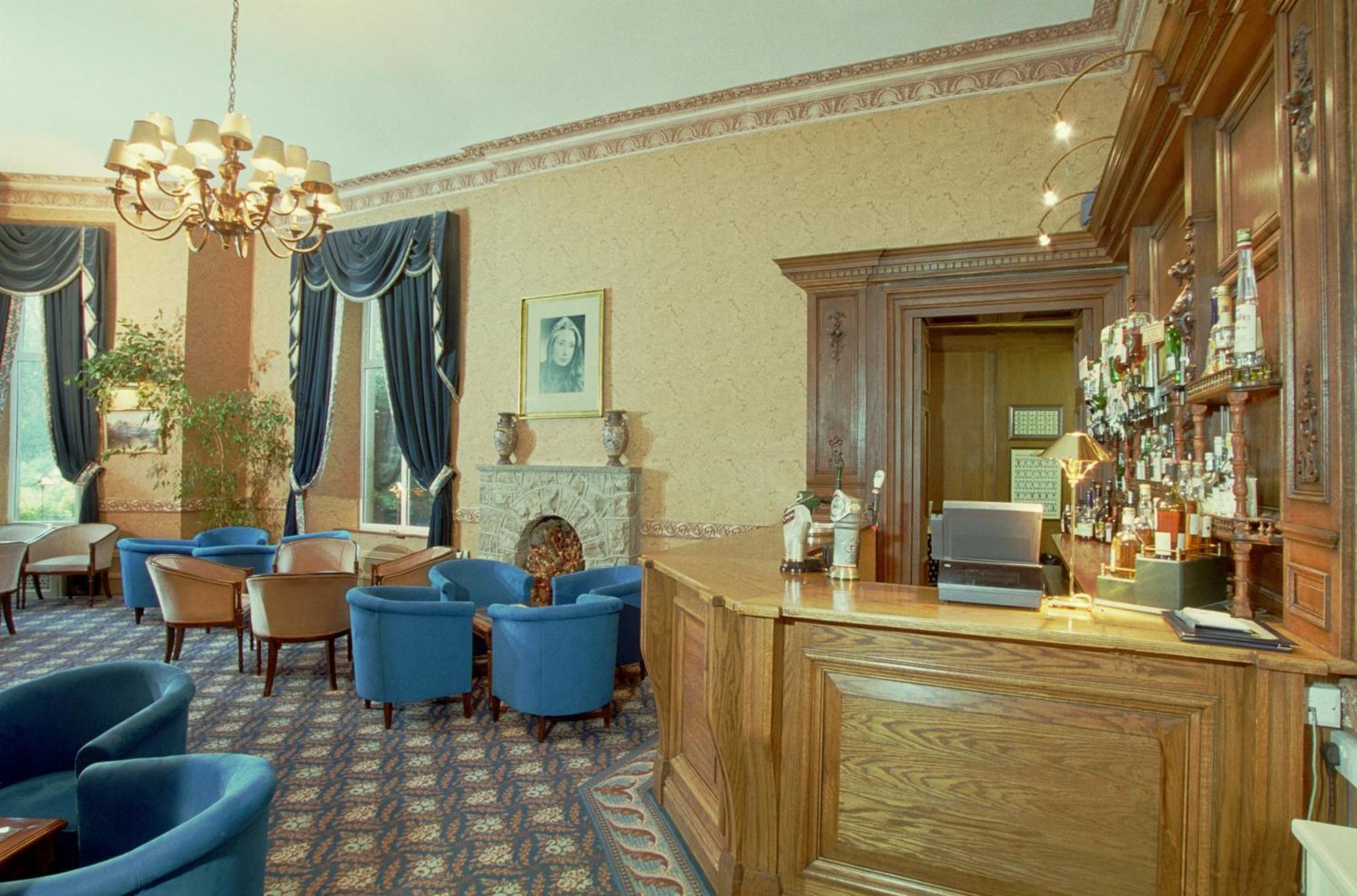 Tre-Ysgawen Hall & Spa Llangefni Exteriör bild